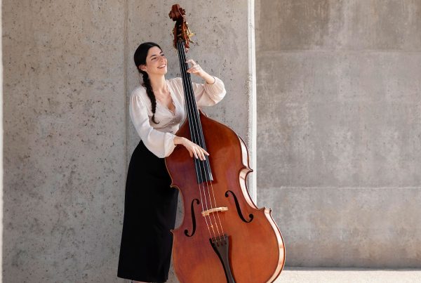 tocar swing en el contrabajo